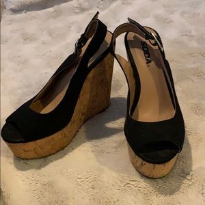 Open toe black Wedges size 6